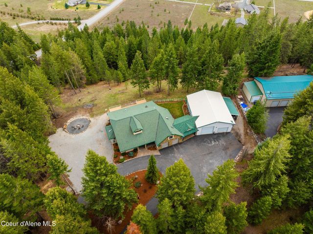 24079 N McKenzie DR, Rathdrum, ID 83858