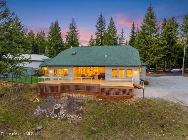 24079 N McKenzie DR, Rathdrum, ID 83858