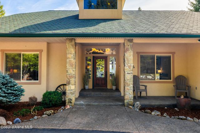 24079 N McKenzie DR, Rathdrum, ID 83858