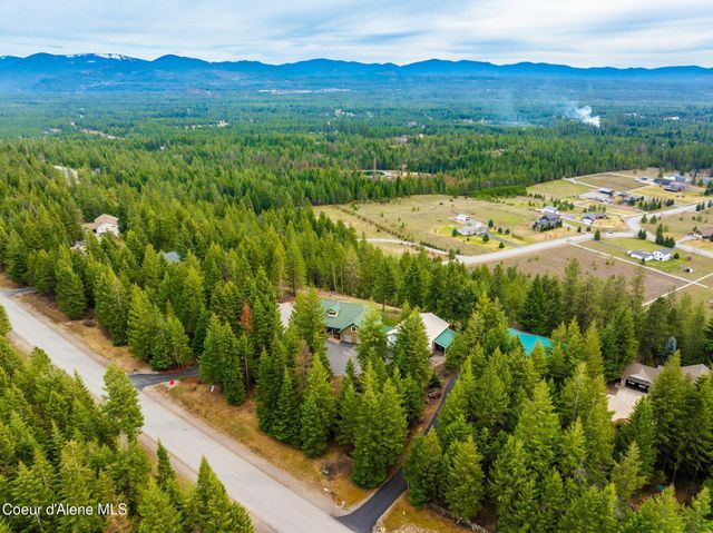 24079 N McKenzie DR, Rathdrum, ID 83858