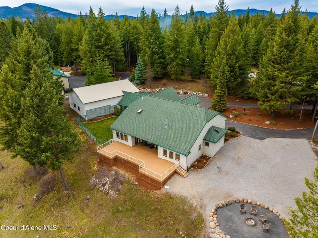 24079 N McKenzie DR, Rathdrum, ID 83858