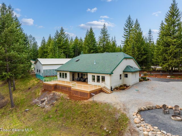 24079 N McKenzie DR, Rathdrum, ID 83858