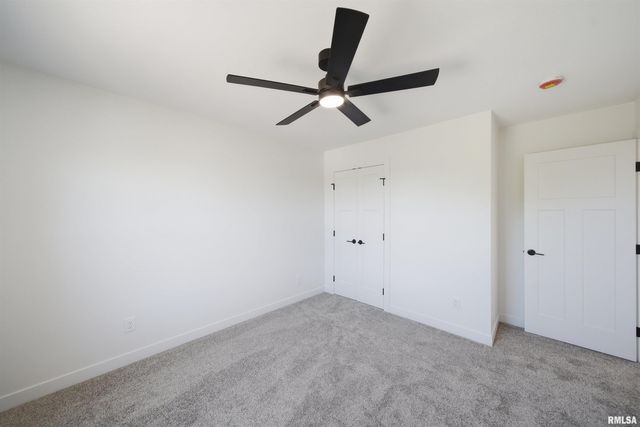 256 KARAGEN Circle, Germantown Hills, IL 61548