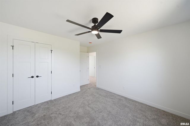 256 KARAGEN Circle, Germantown Hills, IL 61548