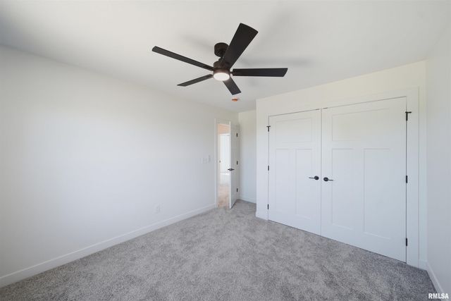 256 KARAGEN Circle, Germantown Hills, IL 61548