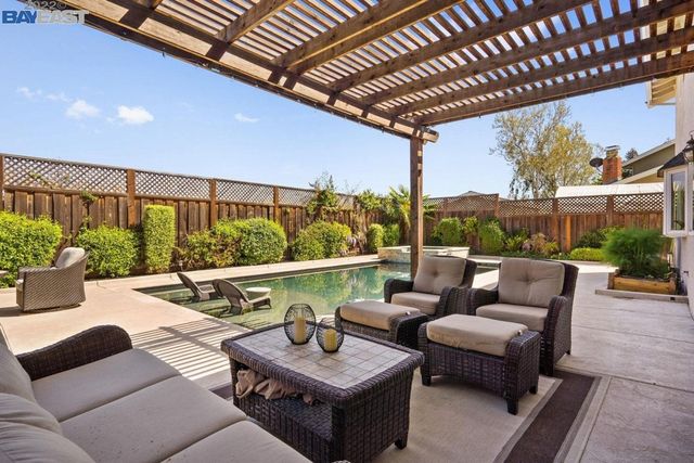 4563 Gatetree Cir, Pleasanton, CA 94566