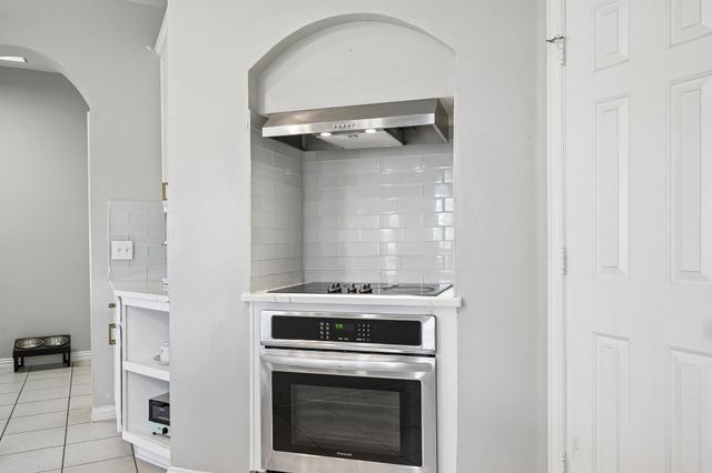 10005 Fairway Vista Drive, Rowlett, TX 75089