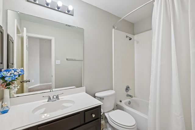 10005 Fairway Vista Drive, Rowlett, TX 75089