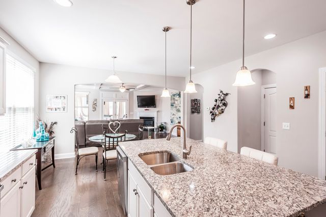 414 Fall Creek Cir, Goodlettsville, TN 37072