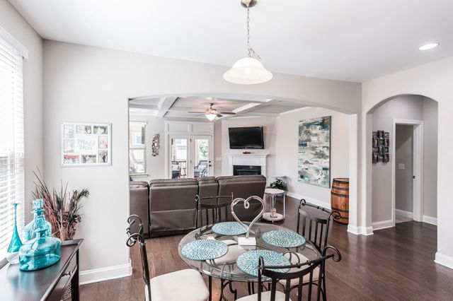 414 Fall Creek Cir, Goodlettsville, TN 37072