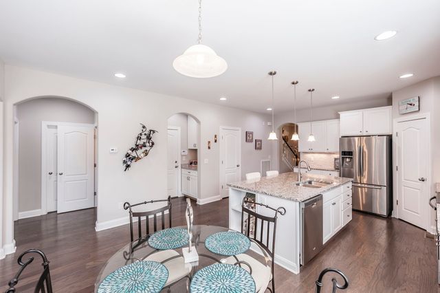 414 Fall Creek Cir, Goodlettsville, TN 37072