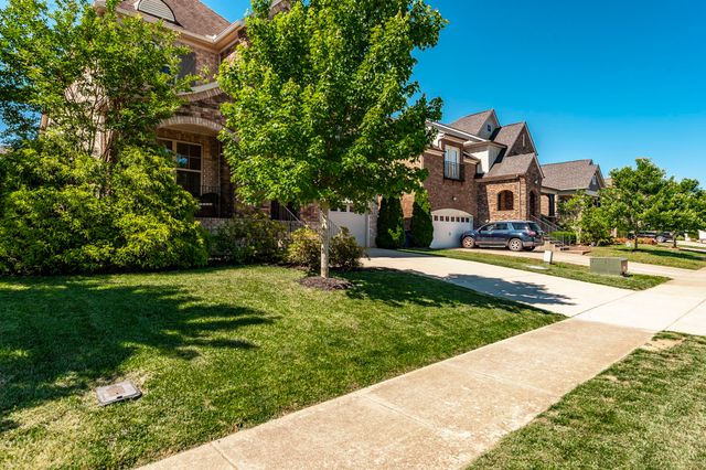 414 Fall Creek Cir, Goodlettsville, TN 37072