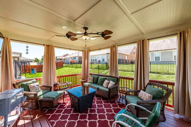 414 Fall Creek Cir, Goodlettsville, TN 37072