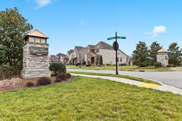 414 Fall Creek Cir, Goodlettsville, TN 37072