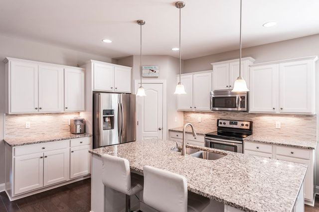 414 Fall Creek Cir, Goodlettsville, TN 37072