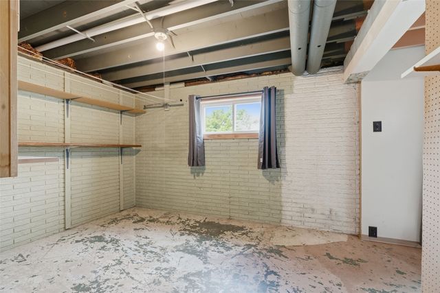208 Atwood Drive SW, Cedar Rapids, IA 52404