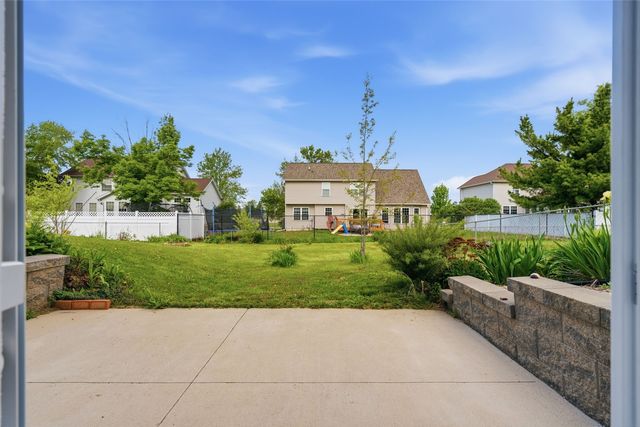 208 Atwood Drive SW, Cedar Rapids, IA 52404