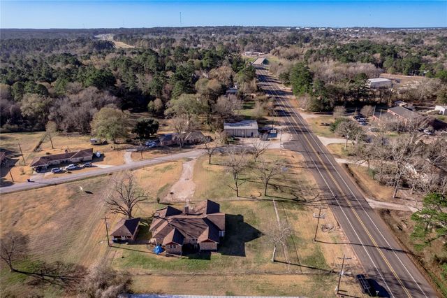 2201 Badger Lane, Huntsville, TX 77320