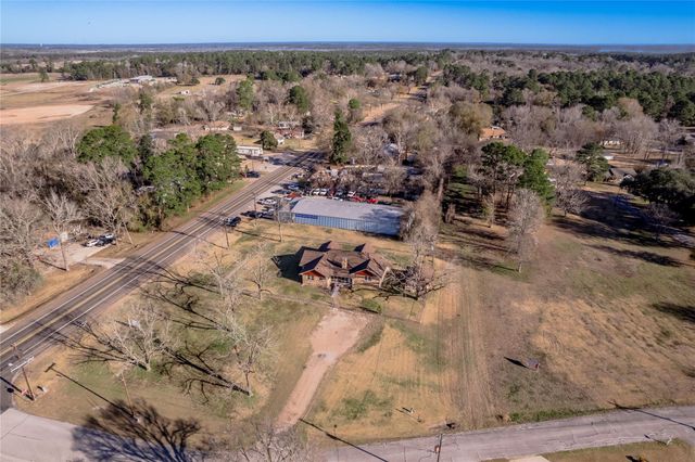 2201 Badger Lane, Huntsville, TX 77320