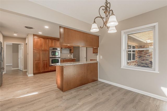 2201 Badger Lane, Huntsville, TX 77320