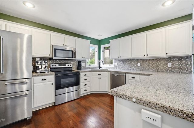 1309 NE Chowning Drive, Kansas City, MO 64155