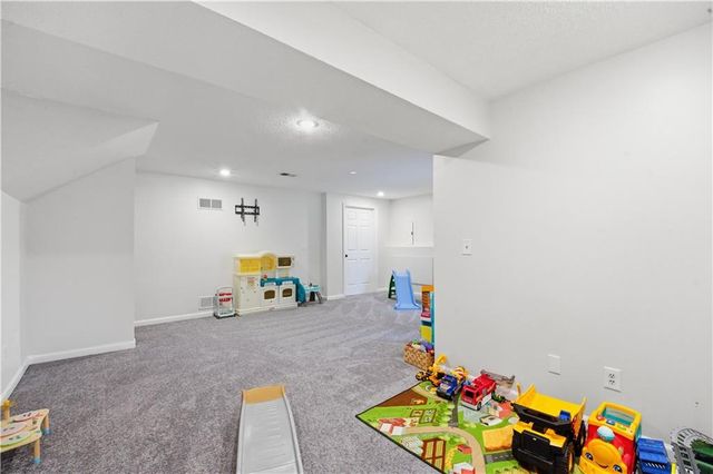 1309 NE Chowning Drive, Kansas City, MO 64155