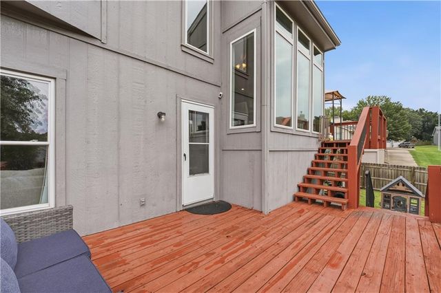 1309 NE Chowning Drive, Kansas City, MO 64155