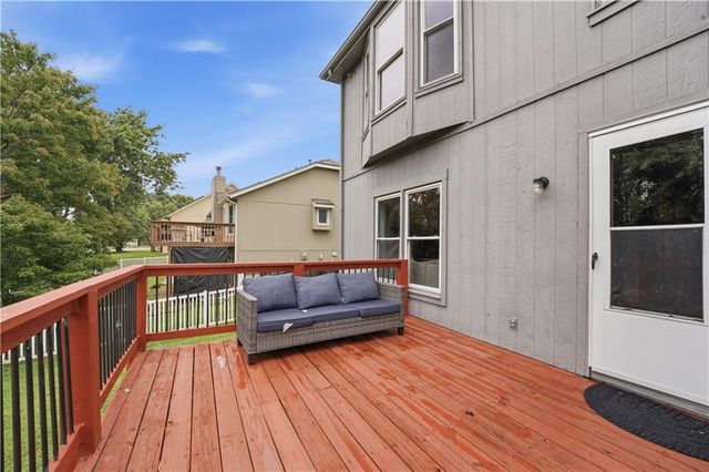 1309 NE Chowning Drive, Kansas City, MO 64155