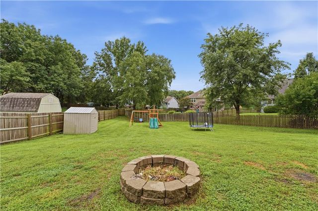 1309 NE Chowning Drive, Kansas City, MO 64155