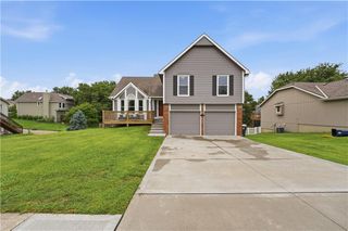 1309 NE Chowning Drive, Kansas City, MO 64155