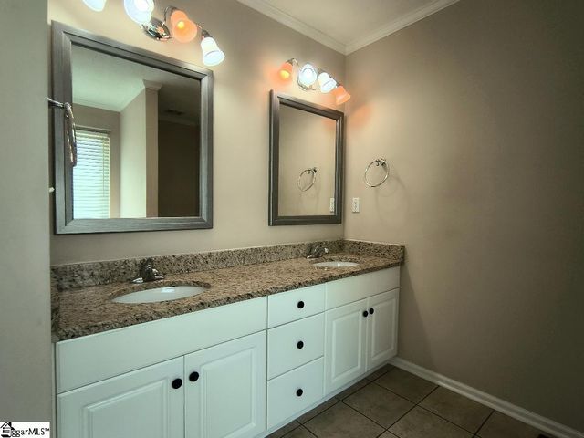 124 Brooke Lee Circle, Taylors, SC 29687