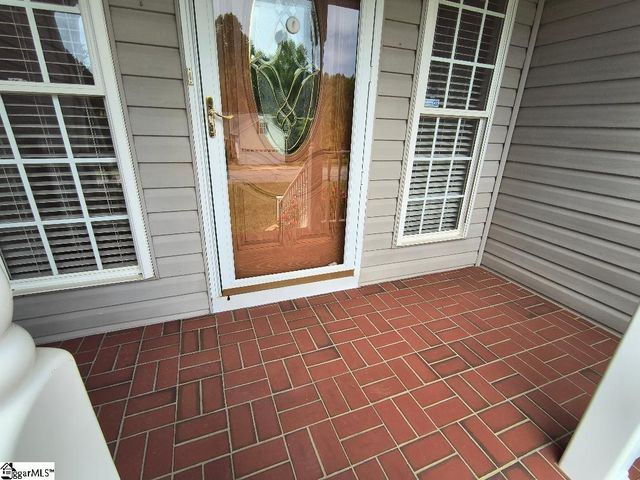 124 Brooke Lee Circle, Taylors, SC 29687