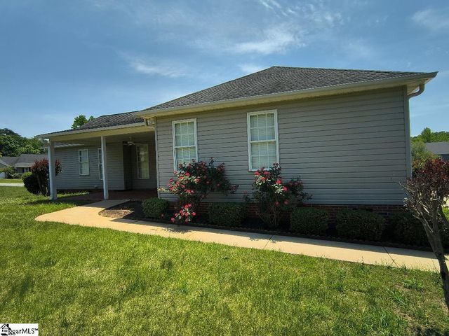 124 Brooke Lee Circle, Taylors, SC 29687