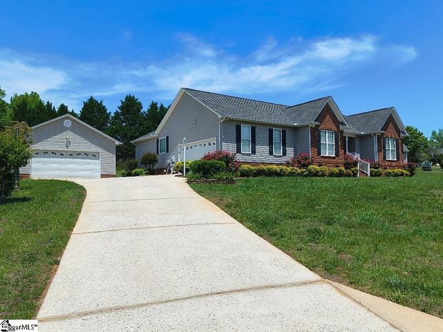 124 Brooke Lee Circle, Taylors, SC 29687