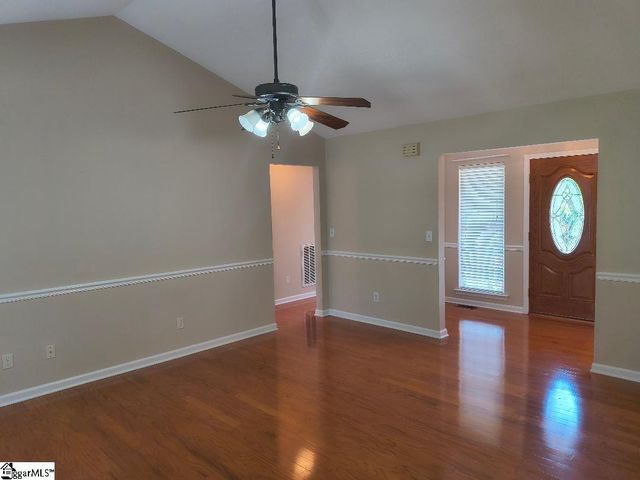 124 Brooke Lee Circle, Taylors, SC 29687