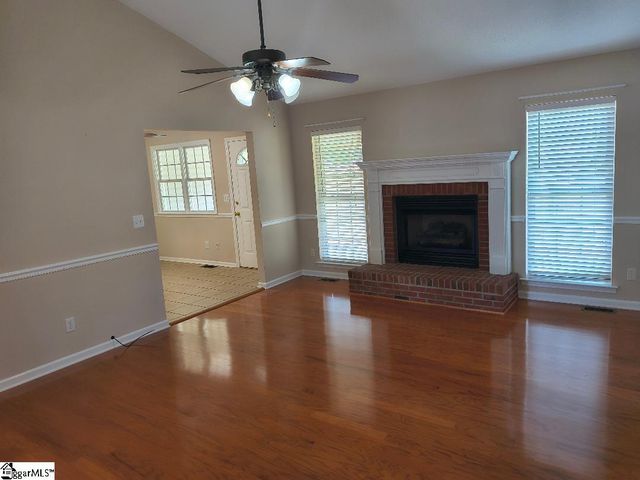 124 Brooke Lee Circle, Taylors, SC 29687