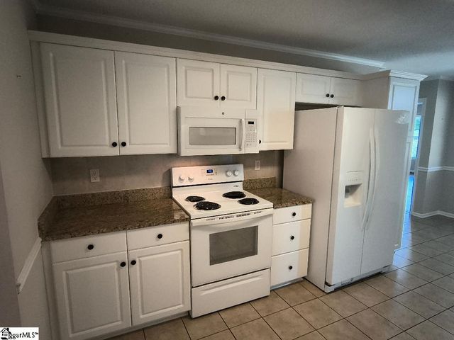 124 Brooke Lee Circle, Taylors, SC 29687