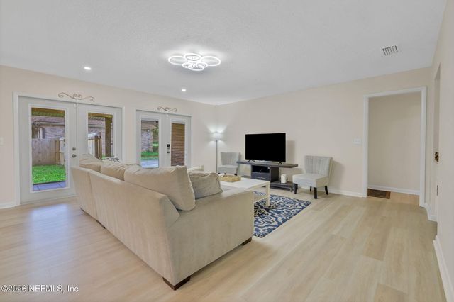 5362 OAK BAY Drive N, Jacksonville, FL 32277