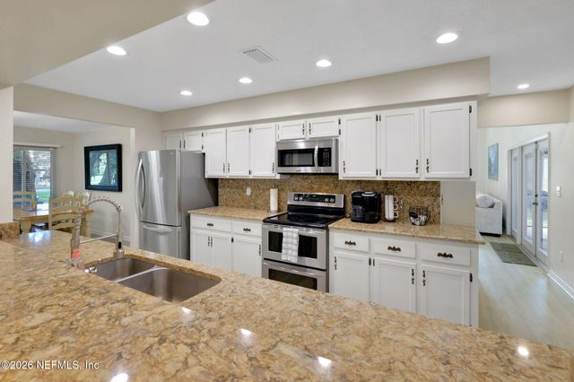 5362 OAK BAY Drive N, Jacksonville, FL 32277
