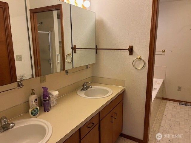 807 SE Sentry Drive, College Place, WA 99324