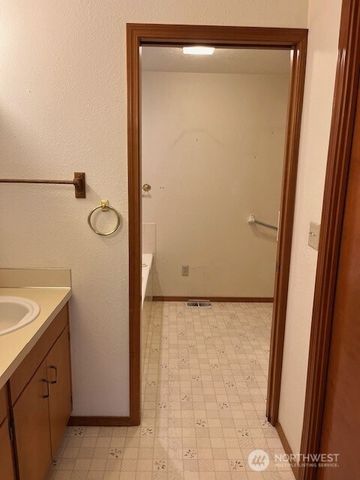 807 SE Sentry Drive, College Place, WA 99324