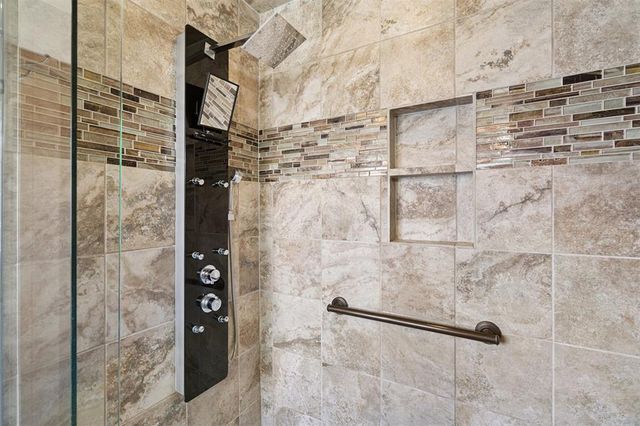 2120 HACKBERRY CREEK Avenue, Yukon, OK 73099