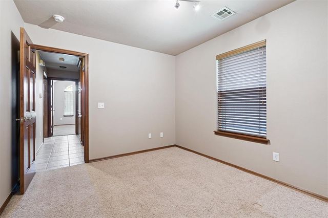 2120 HACKBERRY CREEK Avenue, Yukon, OK 73099