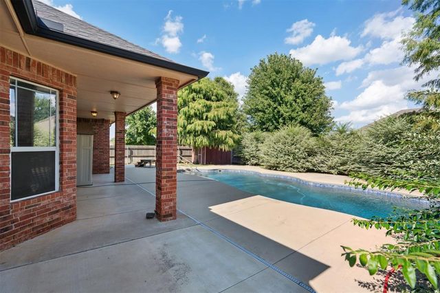 2120 HACKBERRY CREEK Avenue, Yukon, OK 73099