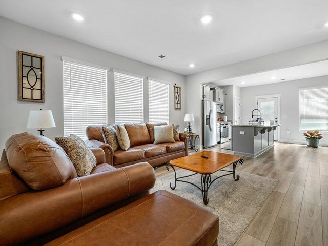 1215 Cherry Orchard, Moore, SC 29369