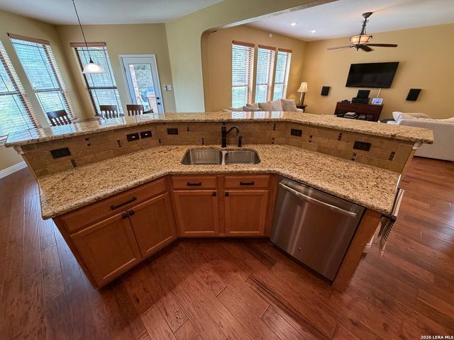 1303 Osnats, San Antonio, TX 78258