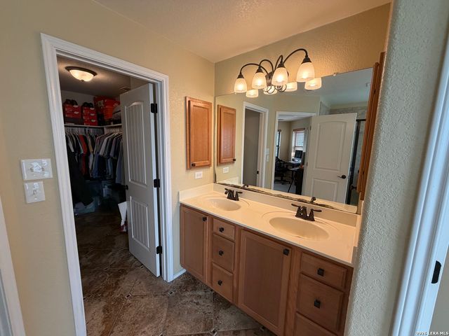 1303 Osnats, San Antonio, TX 78258
