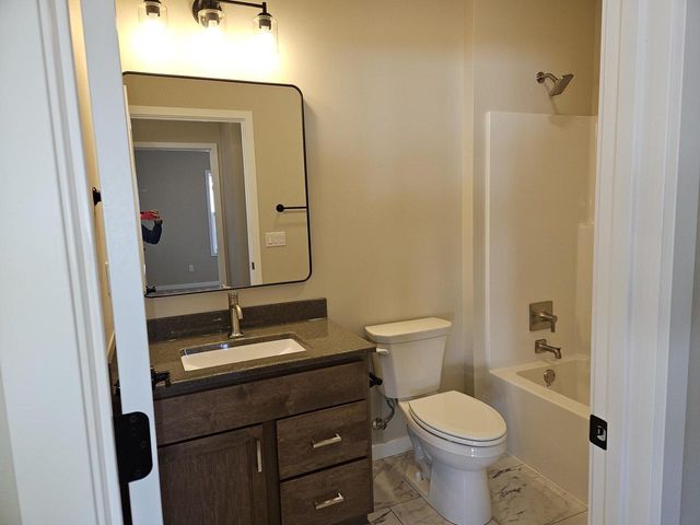 4401 Scottys Drive, Janesville, WI 53546