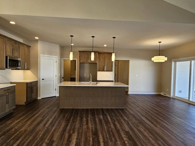 4401 Scottys Drive, Janesville, WI 53546