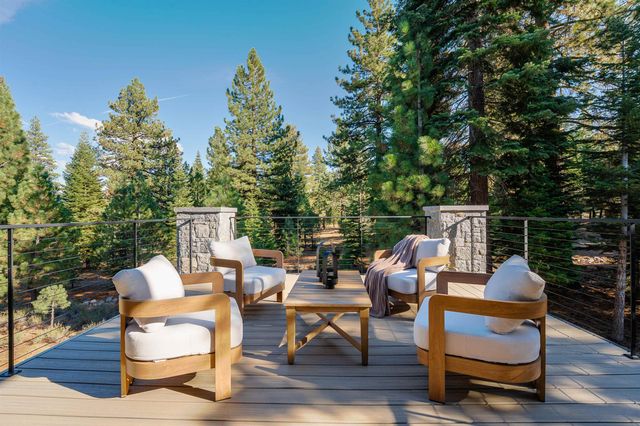 9090 Horned Lark Court, Truckee, CA 96161